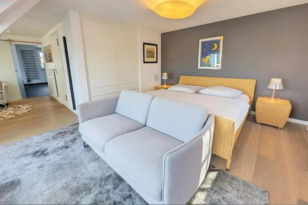 Schlafbereich mit Wandschrank Haus Gretchen Turm
