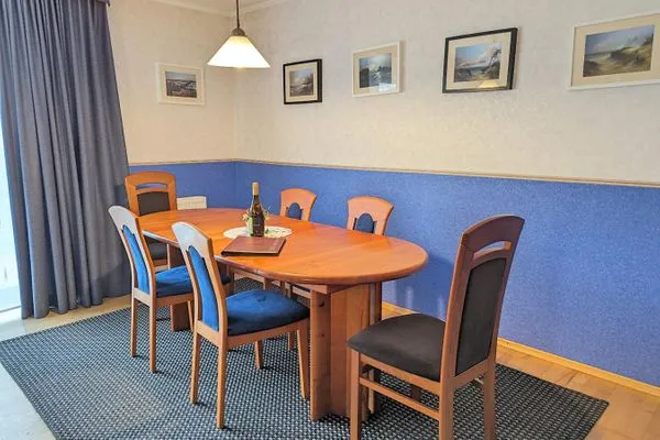 großer Esstisch  Haus Svea