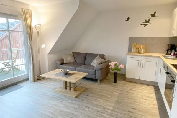 Couch und Küchenzeile  Heckenrose W5