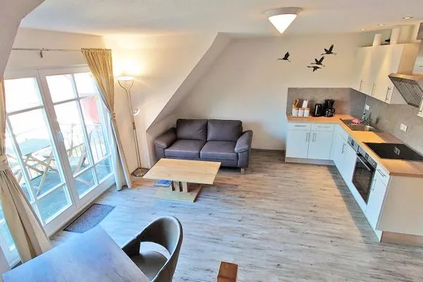 mit Balkon  Heckenrose W5