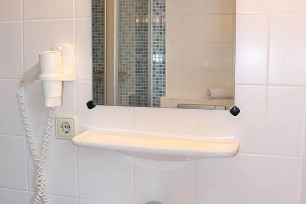 Badezimmer mit Dusche & WC Katharinas Ferienhaus Wohnung 4