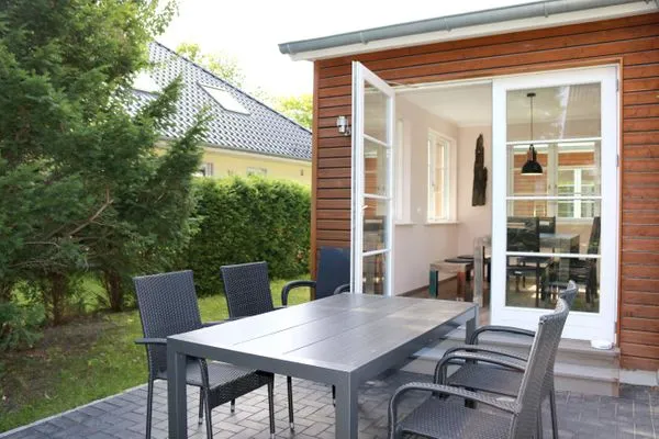 mit Zugang zur Veranda  Backbord