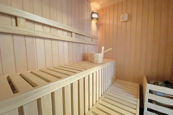 Blick in die Sauna  Backbord