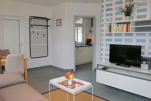 Wohnbereich und Blick in die Küche Katharinas Ferienhaus Wohnung 1
