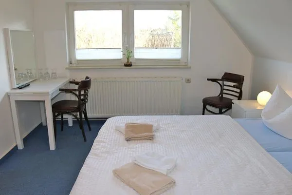 Bettwäsche und Handtücher sind inklusive Haus Kleist Zimmer 1
