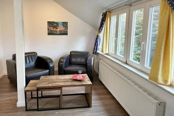 mit Aussicht in den Garten Haus Kleist Zimmer 2