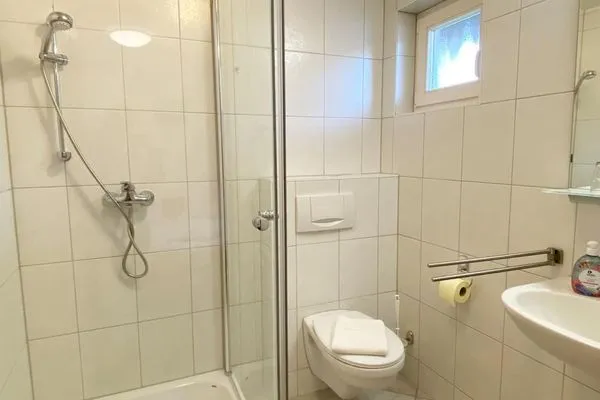 und Glasdusche Haus Kleist Wohnung 1