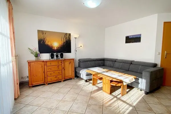 große Sitzecke (Couch zum Ausziehen) Haus Kleist Wohnung 2