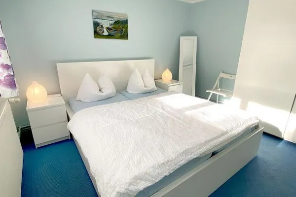 und Kleiderschrank Haus Kleist Wohnung 3