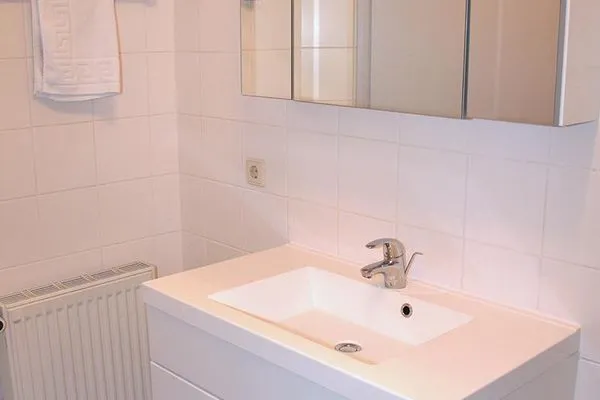 Bad mit Dusche und WC Katharinas Ferienhaus Wohnung 2