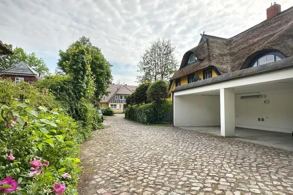 Carport mit Stellplatz für 1x PKW  Deichrose W9
