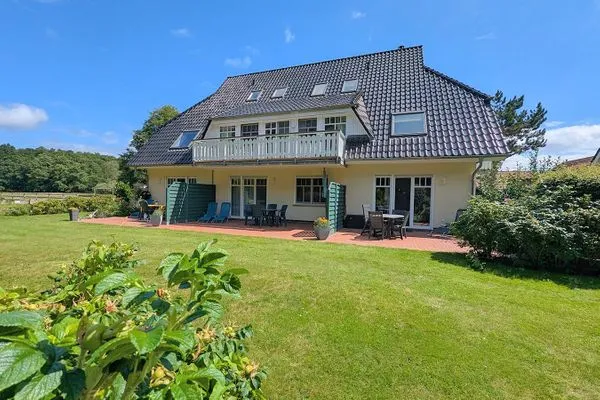 Haus zum Leuchtturm W1 (rechte Seite) Zum Leuchtturm Wohnung 1