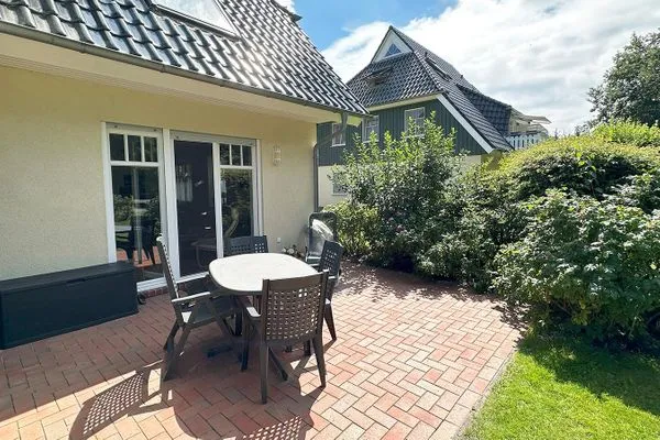 möblierte Terrasse Zum Leuchtturm Wohnung 1