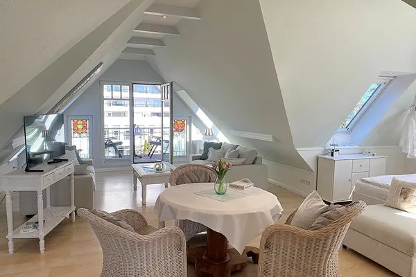   HAUS ANHOLT App. 39 - großzügige Studiowohnung in der Strandallee mit Teilmeerblick