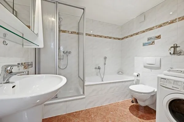 Badezimmer  Haus Berlin, Whg. Muschel Maisonette