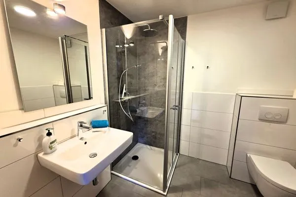 Badezimmer  Ferienwohnung Steuerbord