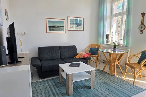 Wohnzimmer  Alter Reichshof - App. 207 mit Balkon