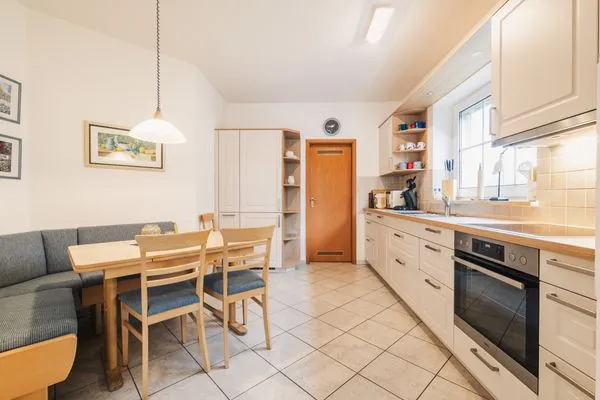 Küche / Küchenzeile  Wohnung Saphir