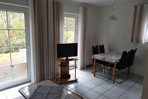   Ferienhaushäfte zum Plauer See