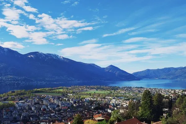 Balkon  Eckwohnung C06