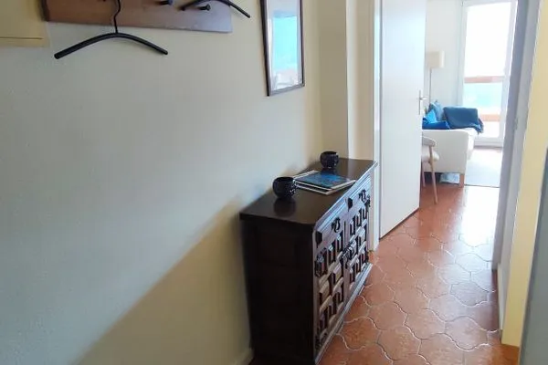 Empfang  Eckwohnung C06