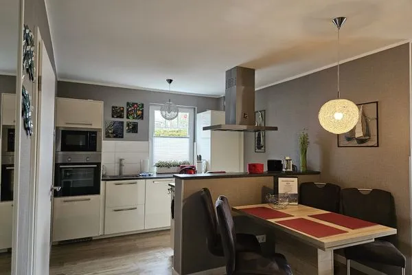 Küche / Küchenzeile  @Home