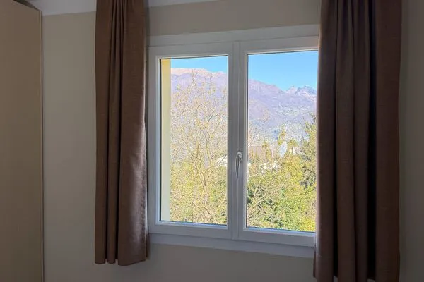 Schlafzimmer  Bergidylle am Lago Maggiore