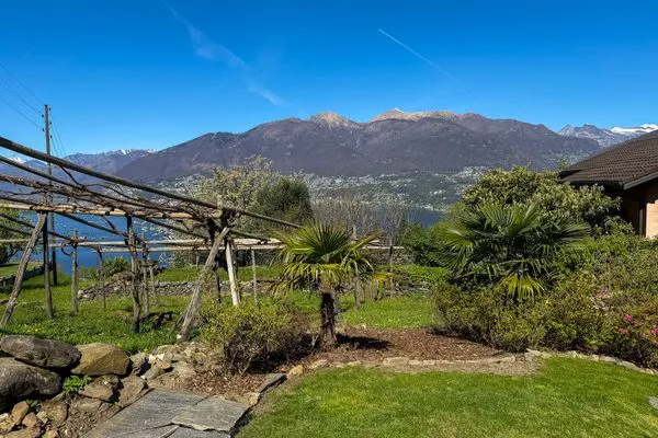 Garten  Bergidylle am Lago Maggiore