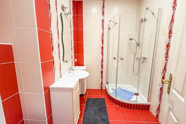 Badezimmer  Uns Tauhus Ferienwohnung