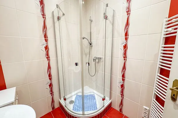 Badezimmer  Uns Tauhus Ferienwohnung