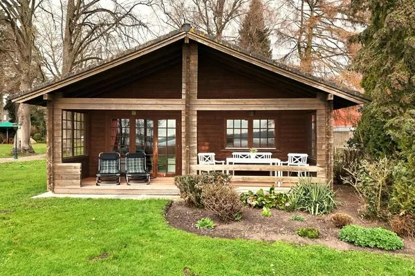   Seehof Nr. 2 - Ferienhaus in erster Reihe am See