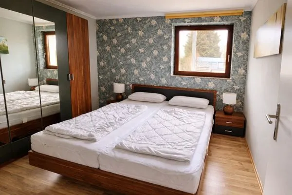 Schlafzimmer  Ferienwohnung Ostrea Breege - mit Garten und Grill