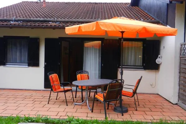 Hauptansicht Feriendorf Hochbergle Haus 23