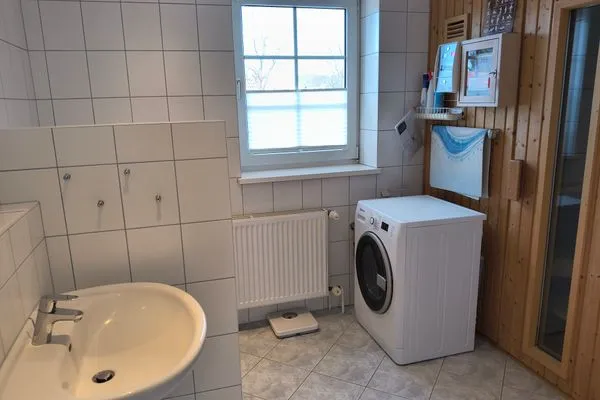 Blick ins Badezimmer  Wohnung Giesen