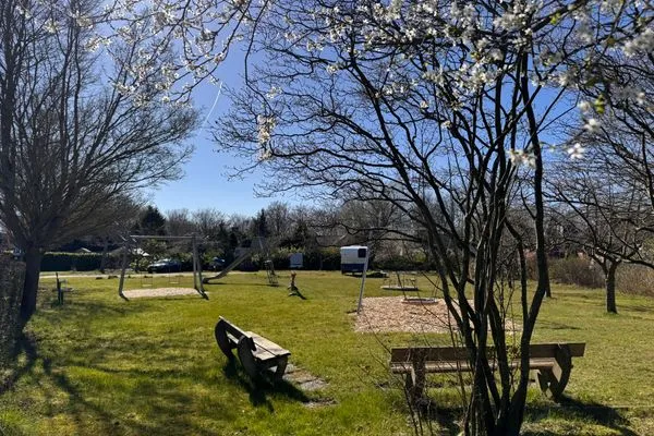 Spielplatz in Sonnholm, Westerholz ca. 500 m entfernt  Nordkiek No. 8