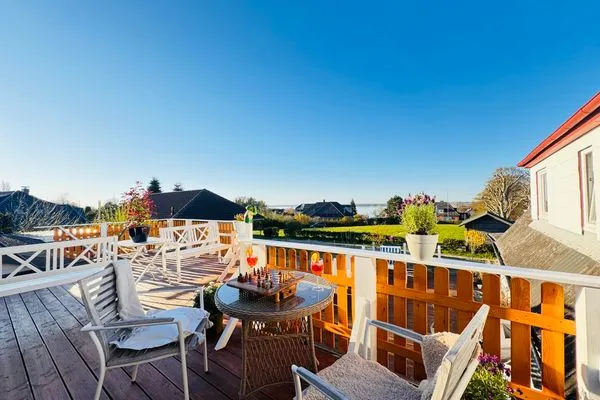 Gemütlicher Balkon mit Blick über die Förde bis nach Dänemark  Nordkiek No. 8