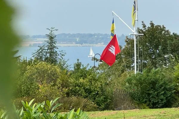 Blick von der Haffstraße 8 auf die Flensburger Förde  Nordkiek No. 8