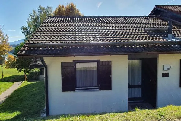 Fassade / Eingang Feriendorf Hochbergle Haus 131
