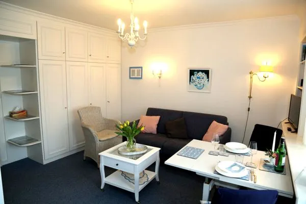 Wohnzimmer  Theodor-Heuss-Str. 12, Whg. 74