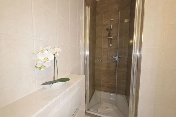 Badezimmer  Villa Johanna, App.1 - Bädervilla mit herrlichem Meerblick