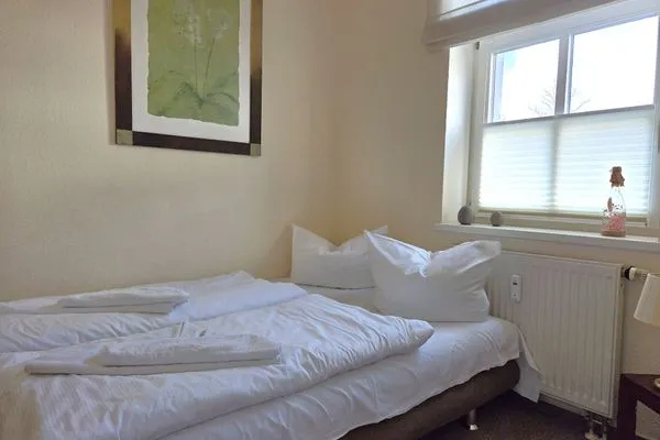 Schlafzimmer  Villa Johanna, App.1 - Bädervilla mit herrlichem Meerblick
