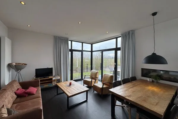  EuroParcs Bad Meersee Chalet Küstenzeit mit Zaun Haus Nr. 97