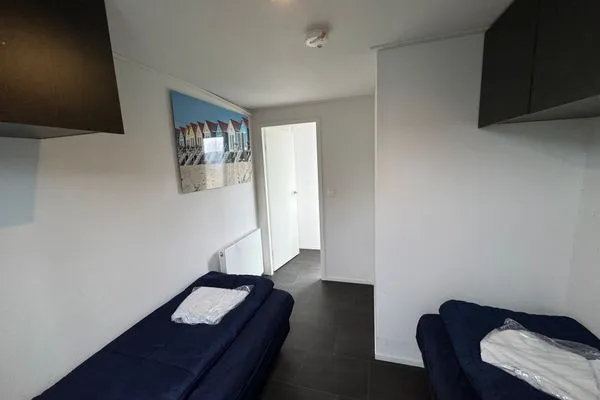  EuroParcs Bad Meersee Chalet Küstenzeit mit Zaun Haus Nr. 97