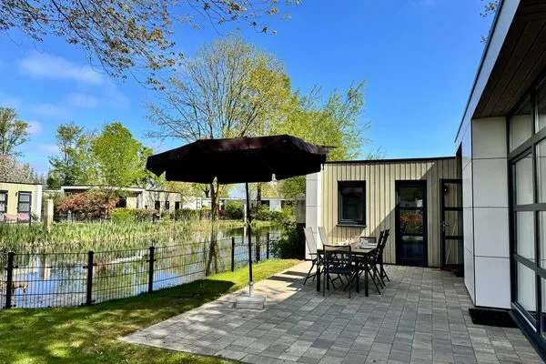  EuroParcs Bad Hoophuizen Chalet am Wasser für 6 Personen Nr. Zuiderzee 21