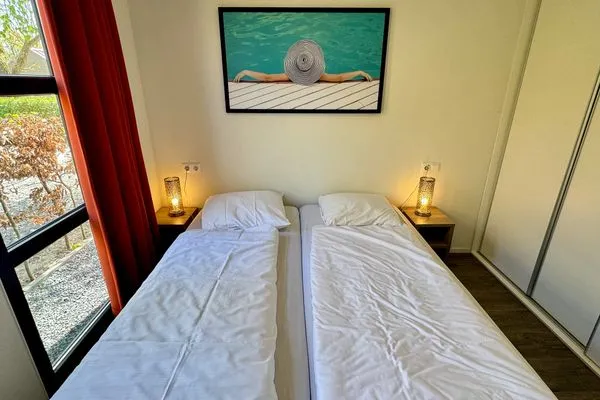  EuroParcs Bad Hoophuizen Chalet am Wasser für 6 Personen Nr. Zuiderzee 21