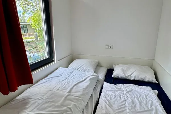  EuroParcs Bad Hoophuizen Chalet am Wasser für 6 Personen Nr. Zuiderzee 21