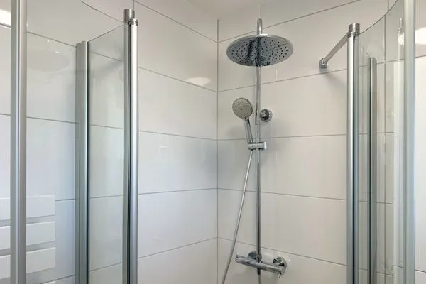 Moderne Dusche  Küstenperle Haffkrug - dein Platz am Meer
