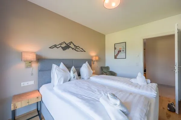 Schlafzimmer 2, Doppelbett  Mountain Lodge by Alpenidyll Apartments