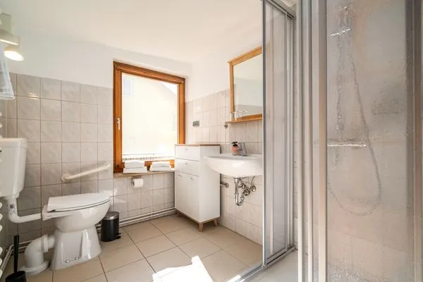 Ferienhaus Waterkieker am Jabelschen See - Bad mit Dusche  Waterkieker
