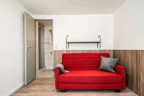 Ferienhaus Waterkieker am Jabelschen See - Schlaf- und Wohnbereich Nebengebäude  Waterkieker